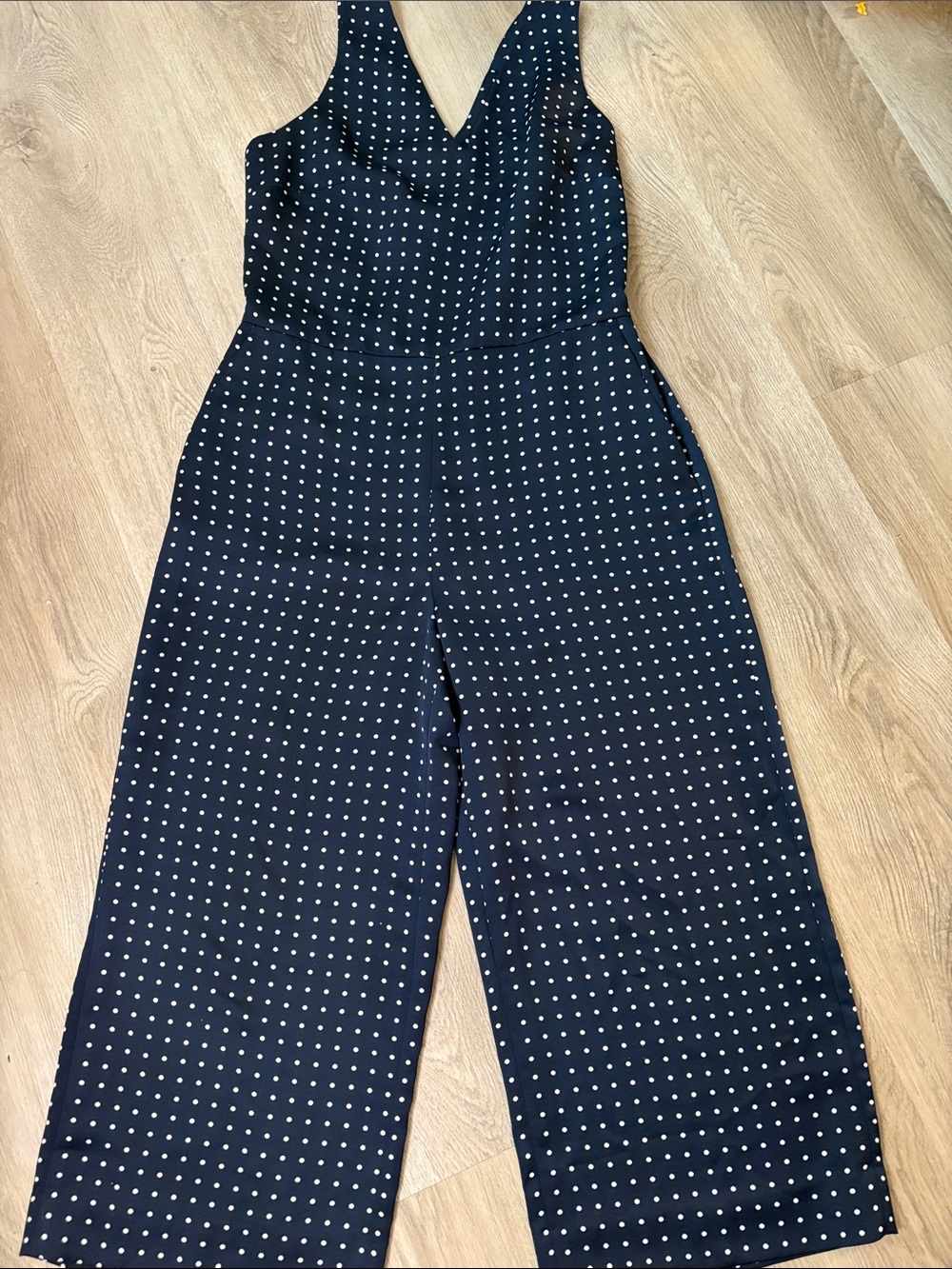 Banana Republic Polka Dot Twist Back Crop Wide Leg Jumpsuit size 8 classic - Picture 2 of 9